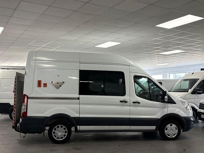 Usado Ford Transit Trend 130 CV (95 kW) 2017 Blanco Berlina