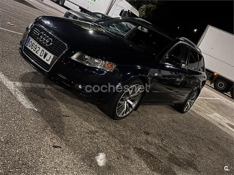 Usado Audi A4 140 CV (102 kW) 2006 Azul Familiar
