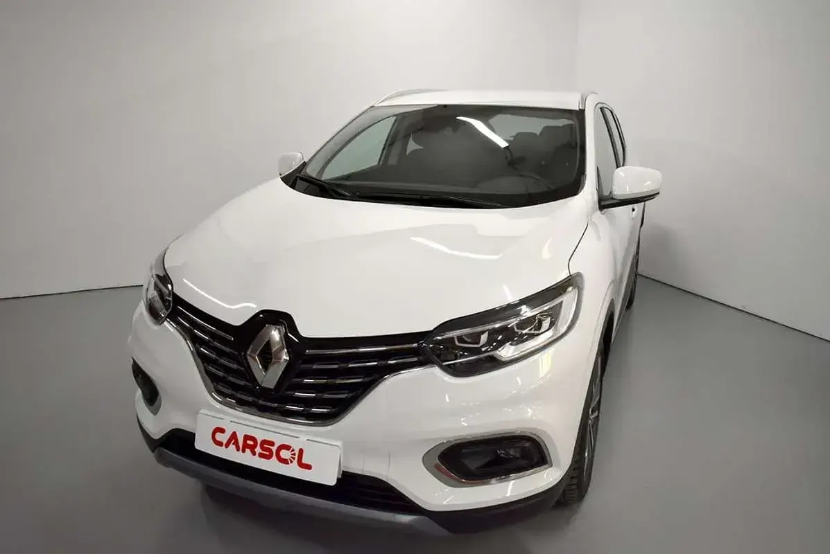Usado Renault Kadjar Zen 140 CV (102 kW) 2021 Blanco SUV