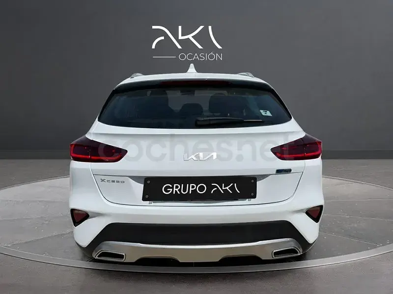 Usado Kia XCeed 141 CV (103 kW) 2022 Blanco SUV