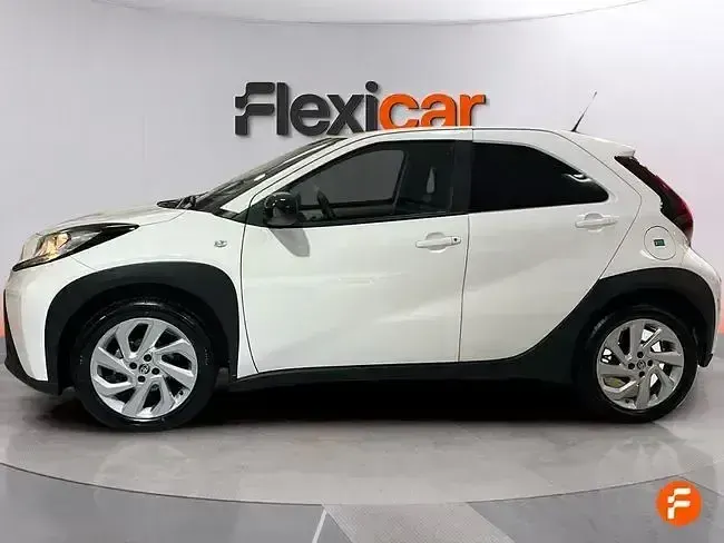 Usado Toyota Aygo 72 CV (52 kW) 2024 Blanco