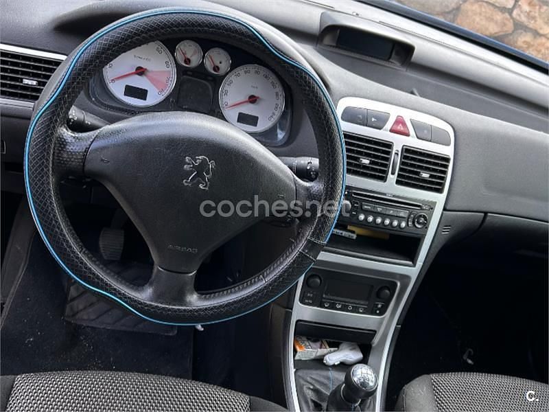 Usado Peugeot 307 90 CV (66 kW) 2007 Azul Berlina