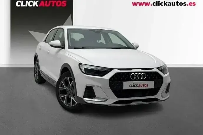 Käytetty Audi A1 110 HP (80 kW) 2023 Katumaasturi