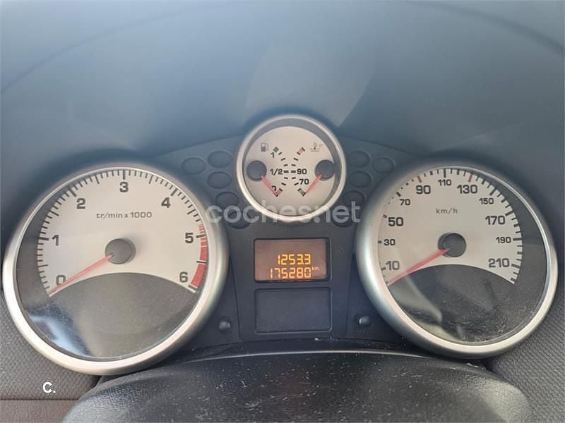 Negro Usado 2008 Peugeot 207 Berlina | 3650 € (Precio justo) - Imagen 1/4