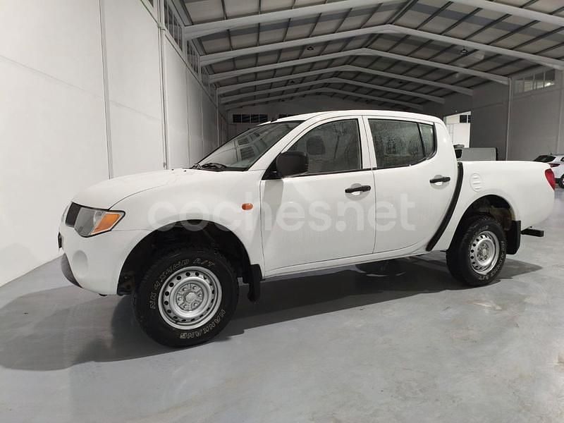 Usado Mitsubishi L200 Intense 136 CV (100 kW) 2008 Blanco Recogida