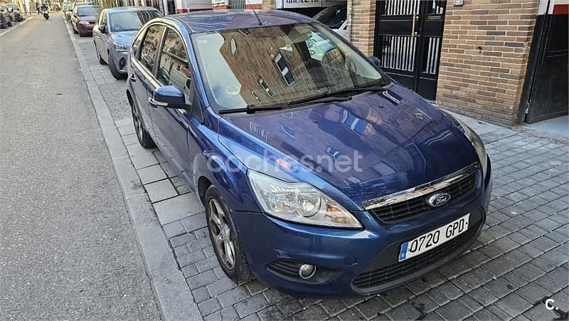 Usado Ford Focus Trend 90 CV (66 kW) 2009 Azul Berlina