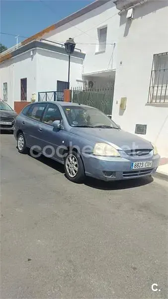 Usado Kia Rio 81 CV (59 kW) 2004 Gris / plata Berlina