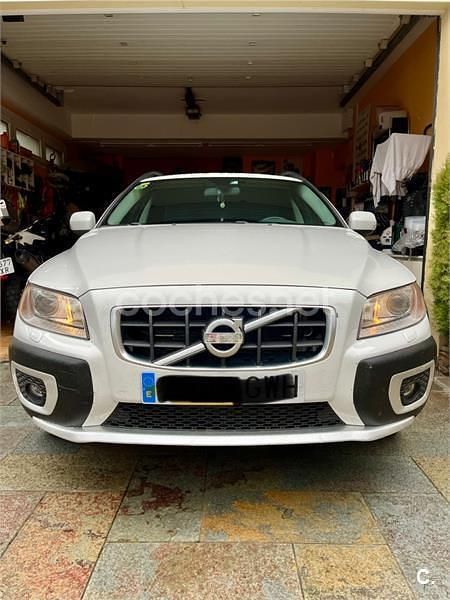 Blanco Usado 2010 Volvo XC70 Kinetic Familiar | 7950 € - Imagen 1/4