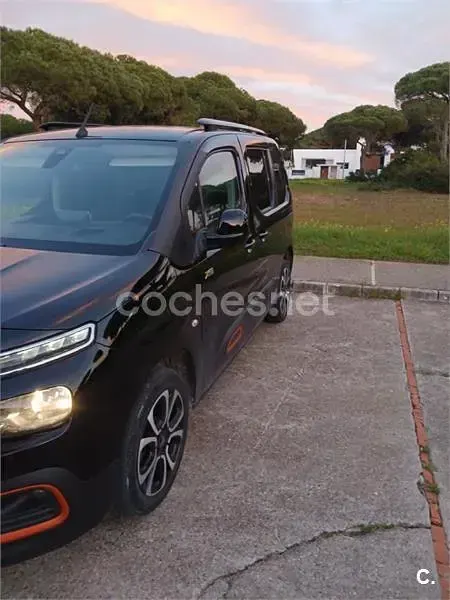 Usado Citroën Berlingo Shine 130 CV (95 kW) 2021 Negro Monovolumen