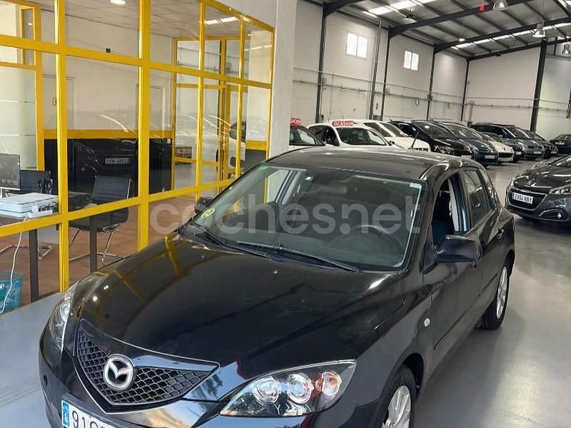 Negro Usado 2008 Mazda 3 Active Berlina | 5499 € (Precio justo) - Imagen 1/4