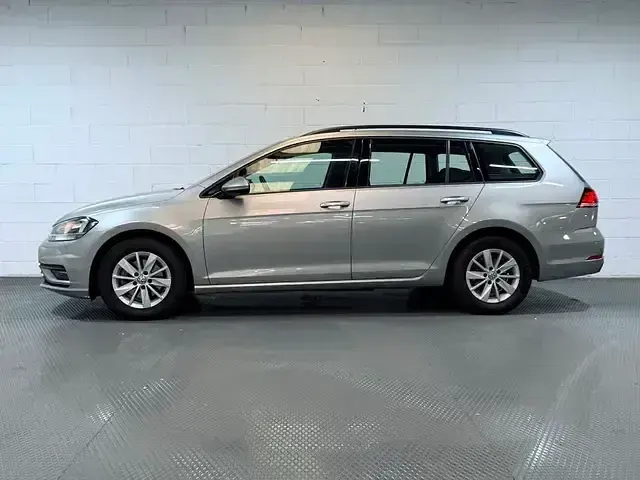 Usado VW Golf VII Edition 116 CV (85 kW) 2019 Gris Familiar