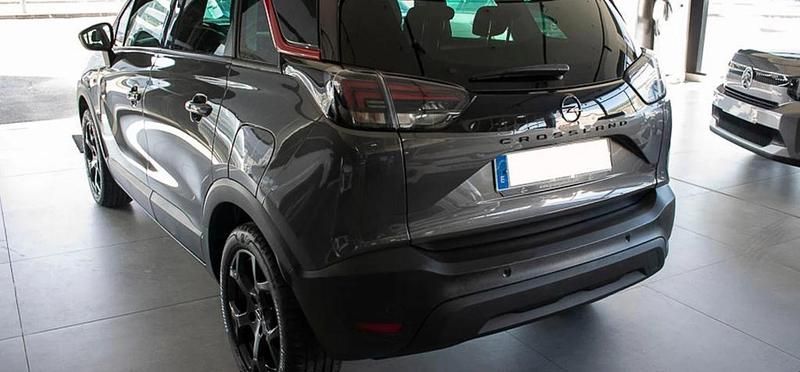 Usado Opel Crossland X 110 CV (80 kW) 2023 Pintura gris platinium SUV