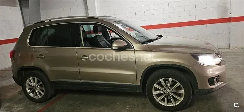 Usado VW Tiguan 140 CV (102 kW) 2013 Beige SUV