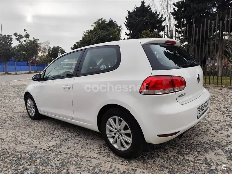 Usado VW Golf VI Advance 105 CV (77 kW) 2011 Blanco Berlina