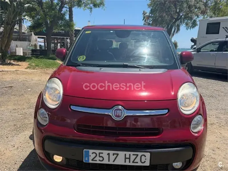 Usado Fiat 500L Lounge 95 CV (69 kW) 2014 Rojo Monovolumen