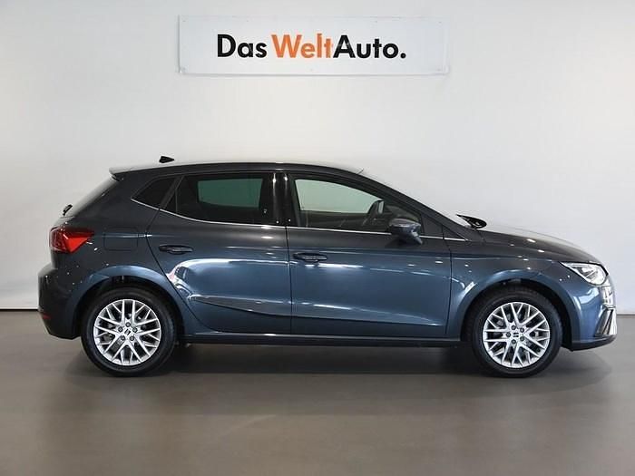 Usado Seat Ibiza 115 CV (84 kW) 2024 Gris