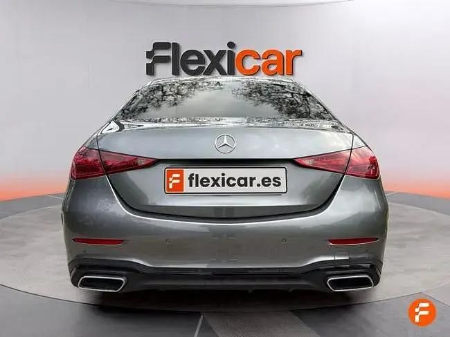 Usado Mercedes C220 200 HP (147 kW) 2022 Cinzento Sedan