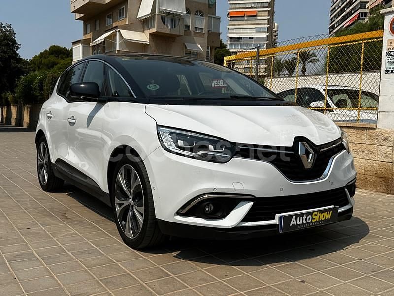 Usado Renault Scénic IV Zen 140 CV (102 kW) 2018 Blanco Monovolumen