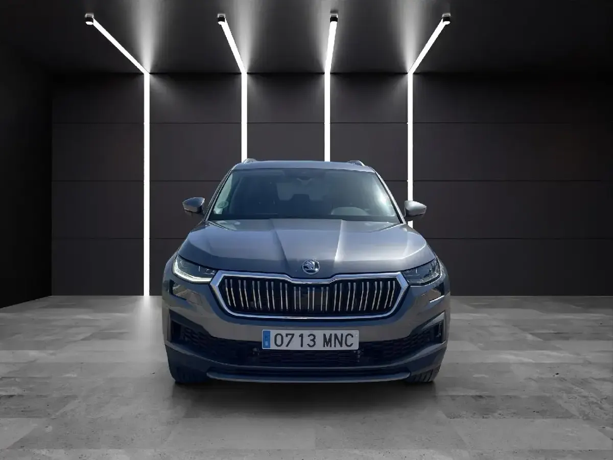 Usado Skoda Kodiaq 200 CV (147 kW) 2024 Gris metalizado SUV