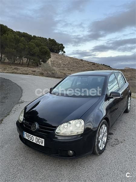 Usado VW Golf IV Highline 140 CV (102 kW) 2005 Negro Berlina