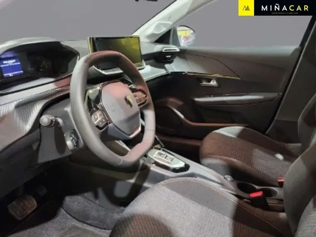 Usado Peugeot 208 Style 110 CV (80 kW) 2026 Negro Utilitario