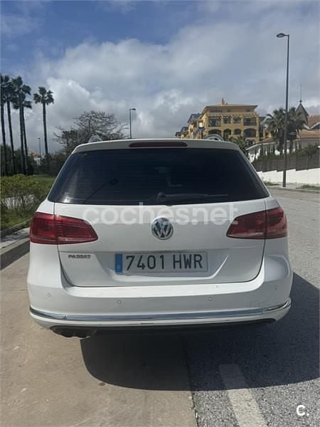 Usado VW Passat Highline 140 CV (102 kW) 2014 Blanco Familiar