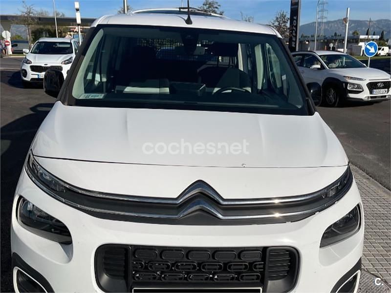 Usado Citroën Berlingo Feel 110 CV (80 kW) 2022 Blanco Monovolumen
