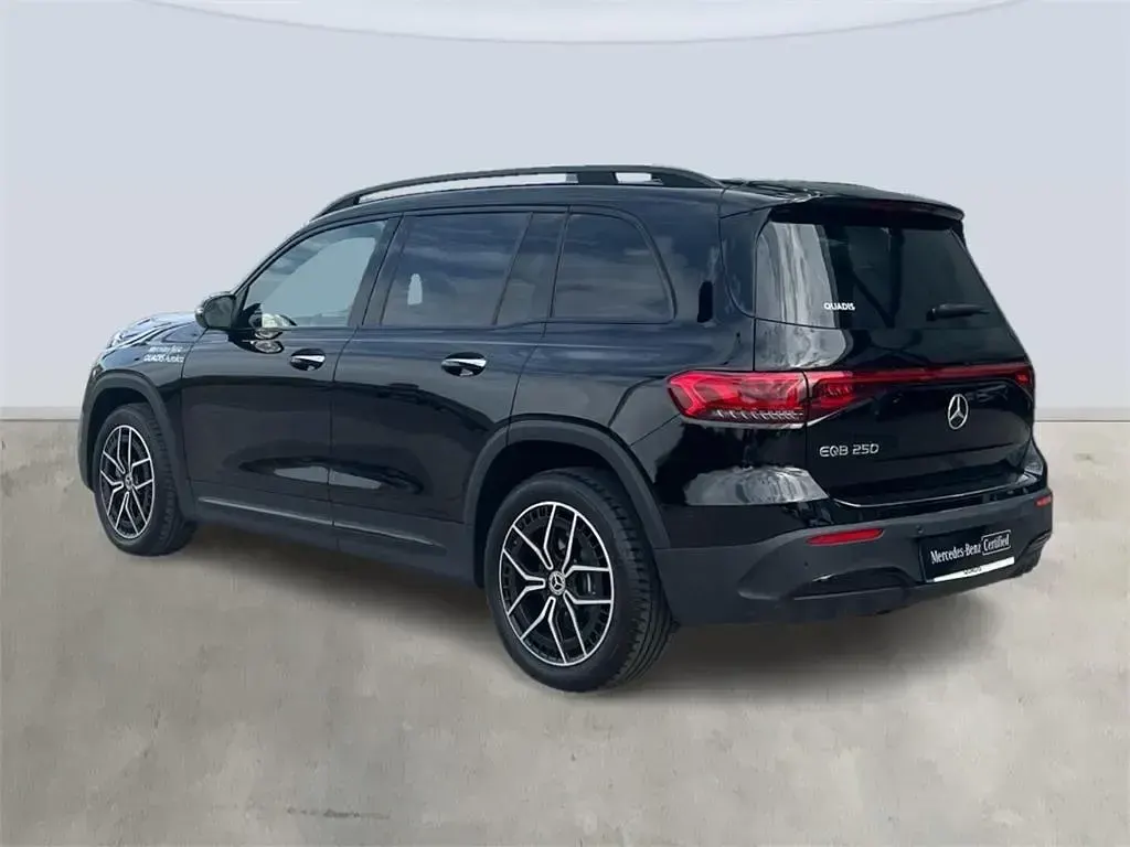 Usado Mercedes EQB250 139 kW (190 CV) 2026 Negro noche SUV