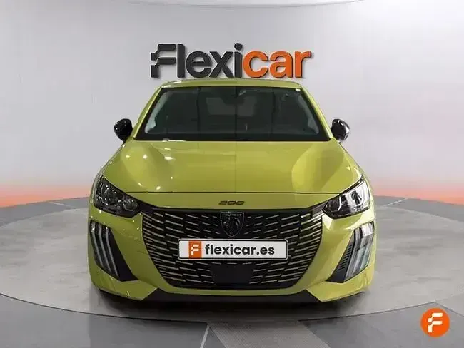Usado Peugeot 208 Allure 100 CV (73 kW) 2025 Verde Utilitario
