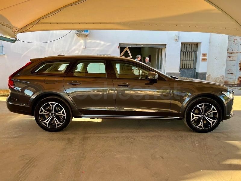 Usado Volvo V90 CC Core 197 CV (144 kW) 2022 Gris / plata Familiar