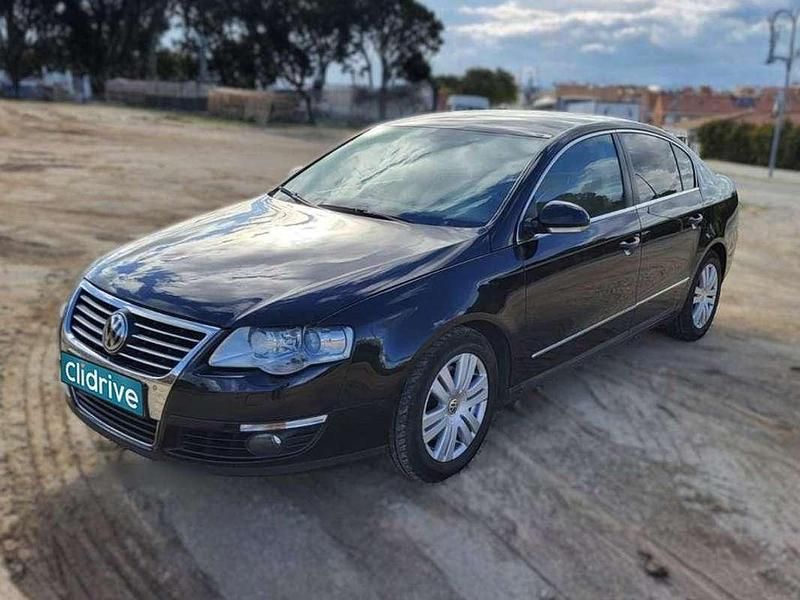 Usado VW Passat Highline 170 CV (125 kW) 2007 Negro Familiar