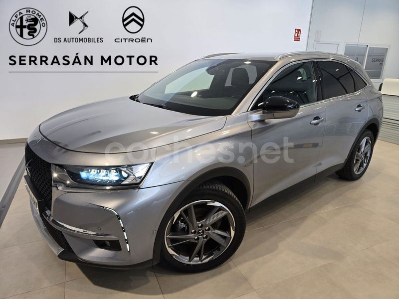 Gris / plata Usado 2021 DS Automobiles DS7 Crossback Grand Chic SUV | 21.990 € (Precio justo) - Imagen 1/4
