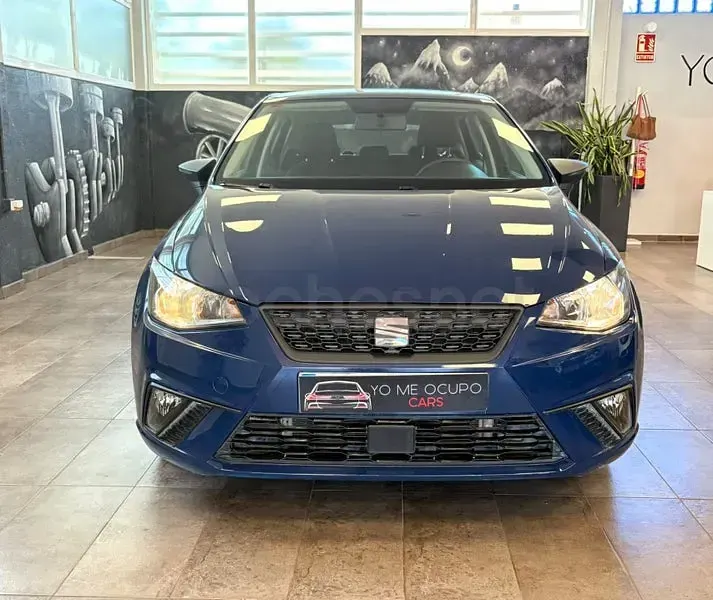 Usado Seat Ibiza Reference 95 CV (69 kW) 2019 Azul Utilitario