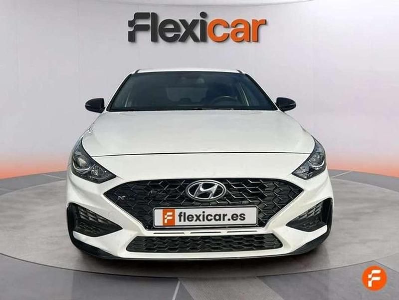 Usado Hyundai i30 N Line 120 CV (88 kW) 2022 Blanco Berlina