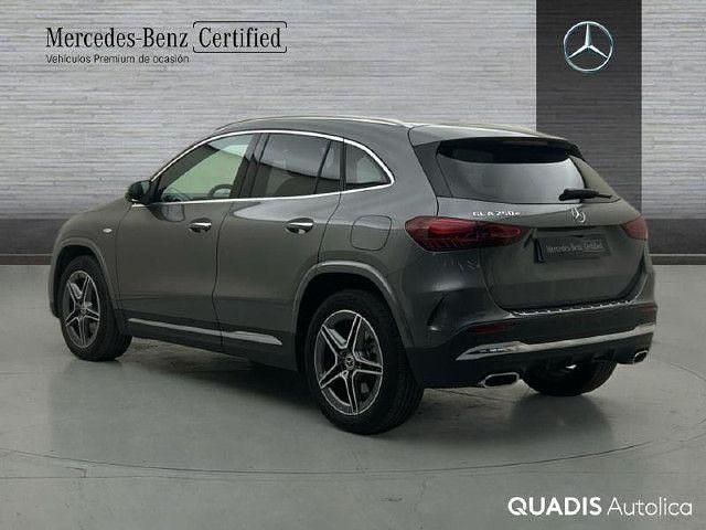 Usado Mercedes GLA250 AMG line 218 CV (160 kW) 2026 Gris montaña SUV