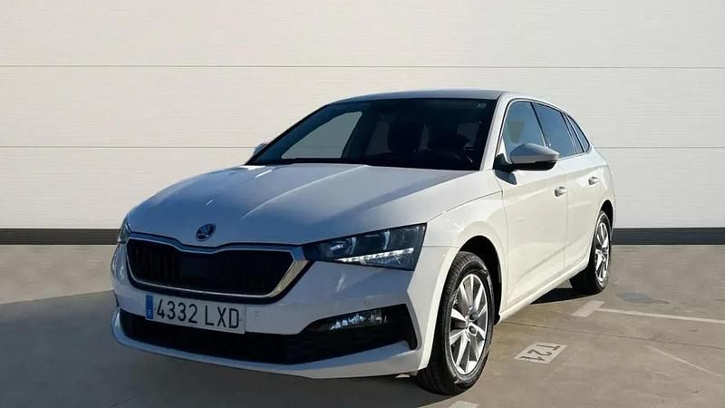 Usado Skoda Scala 95 HP (69 kW) 2022 Branco Citadino