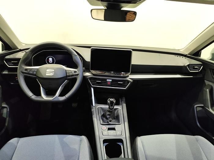 Usado Seat Leon Style 150 CV (110 kW) 2024 Azul Berlina