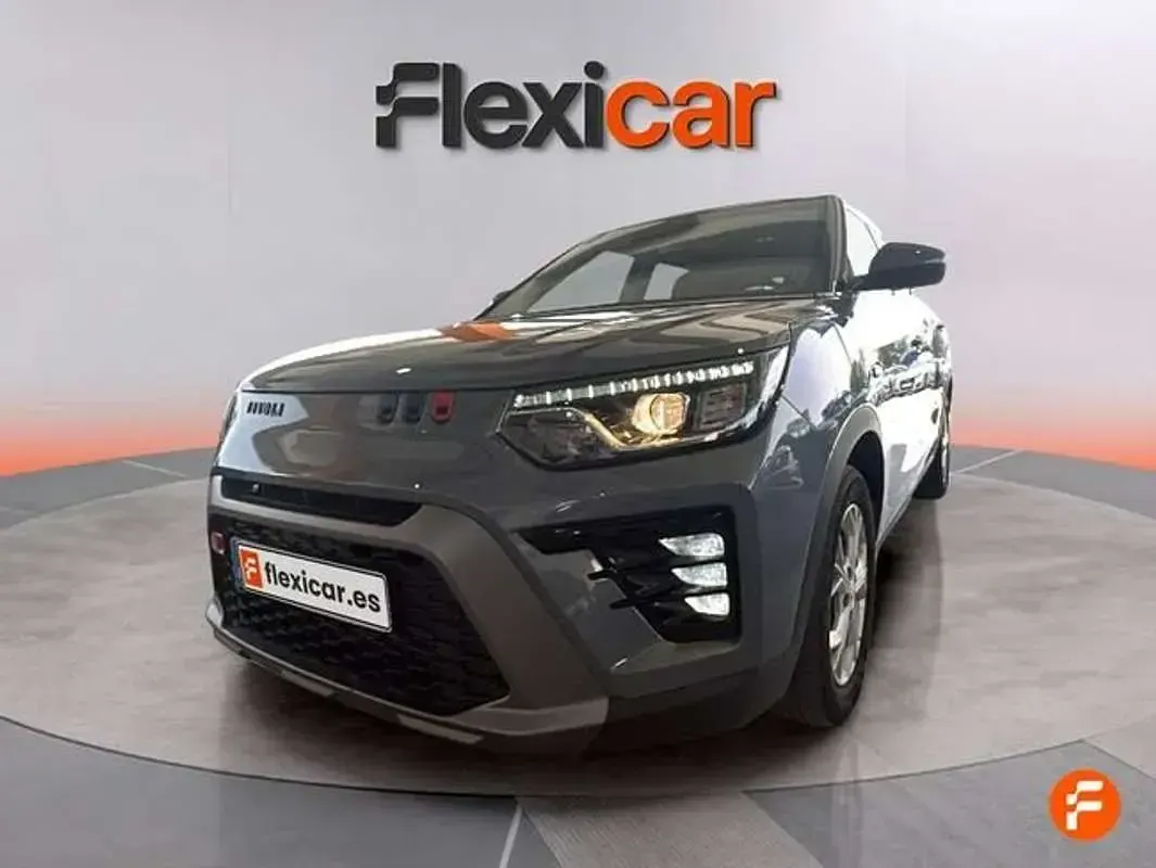 Usado SsangYong Tivoli 163 CV (119 kW) 2024 Gris SUV