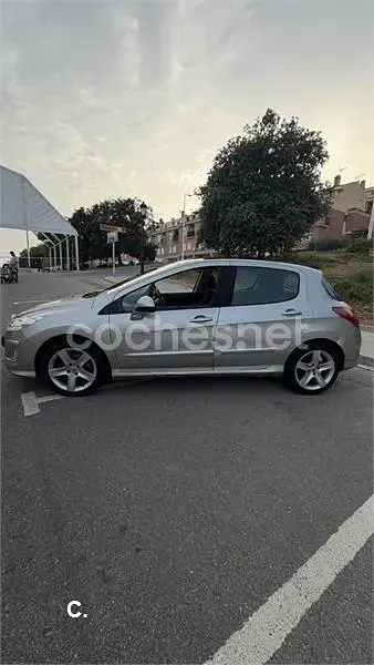 Usado Peugeot 308 Premium 136 CV (100 kW) 2009 Gris / plata Berlina