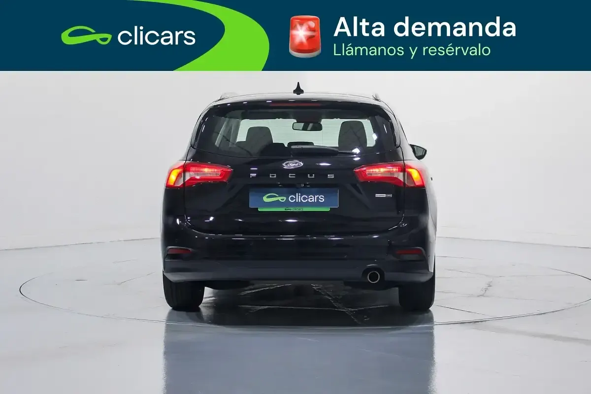 Usado Ford Focus Active 125 CV (91 kW) 2021 Negro Familiar