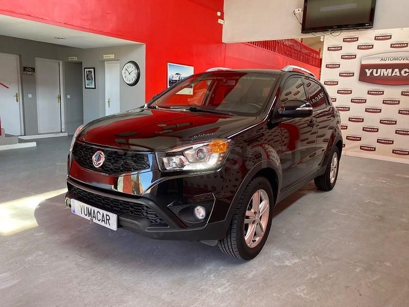 Usado Ssangyong (KGM) Korando 149 CV (109 kW) 2014 Negro SUV