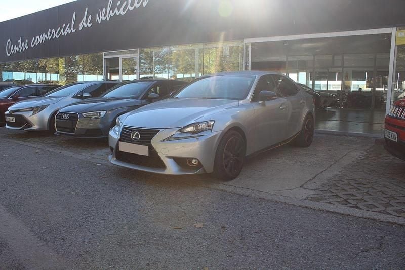 Gris / plata Usado 2015 Lexus IS300h Berlina | 14.950 € (Buen precio) - Imagen 1/4