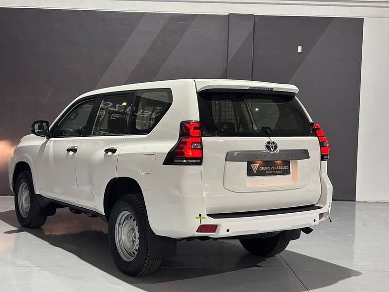 Usado Toyota Land Cruiser 177 CV (130 kW) 2021 Blanco SUV