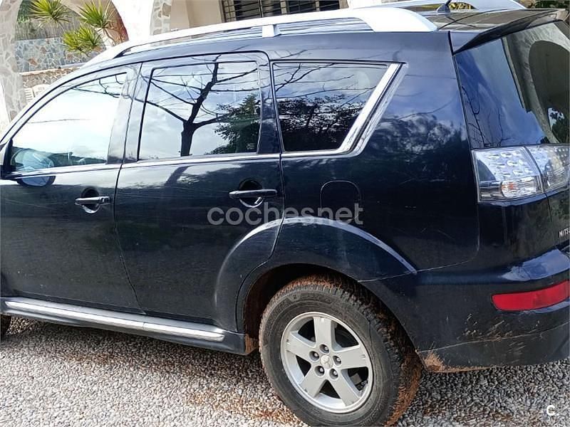 Usado Mitsubishi Outlander 140 CV (102 kW) 2010 Negro SUV
