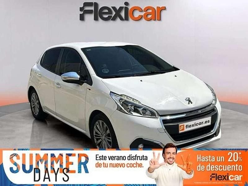 Blanco Usado 2016 Peugeot 208 Active Utilitario | 7090 € (Buen precio) - Imagen 1/4