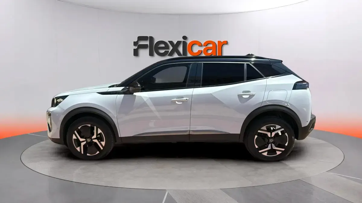 Usado Peugeot 2008 GT 131 CV (96 kW) 2023 Blanco SUV