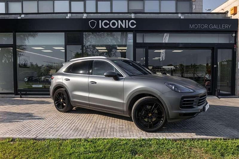 Gris / plata Usado 2018 Porsche Cayenne SUV | 54.900 € (Caro) - Imagen 1/4