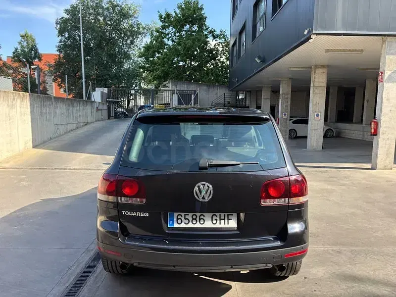 Usado VW Touareg R 174 CV (127 kW) 2008 Negro SUV