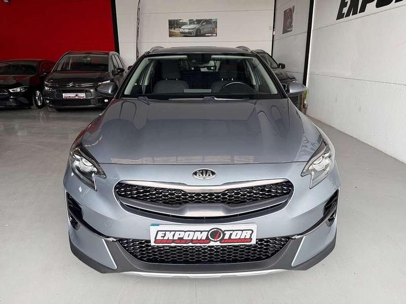 Usado Kia XCeed 136 CV (100 kW) 2021 Gris SUV