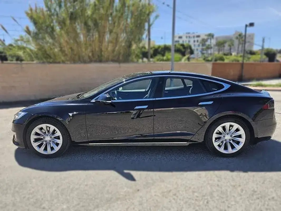 Usado Tesla Model S 386 kW (525 CV) 2018 Negro Utilitario